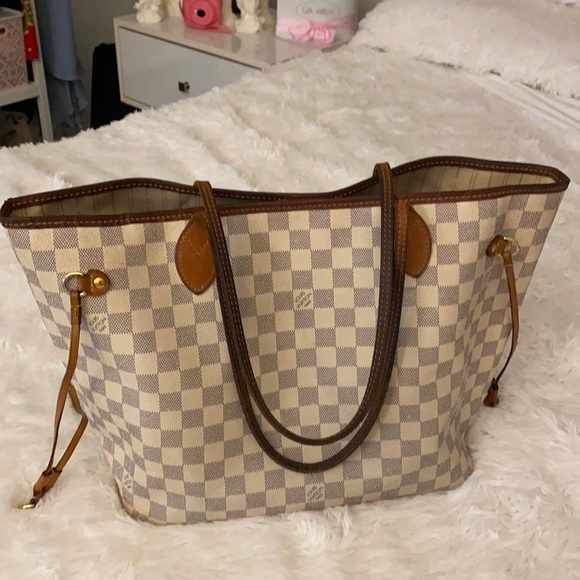 Louis Vuitton Handbags - Loui Vuitton